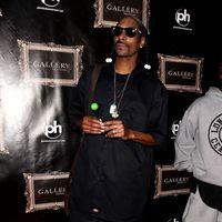 Snoop Dogg walks the red carpet at Gallery Nightclub at Planet Hollywood  | Picture 132270